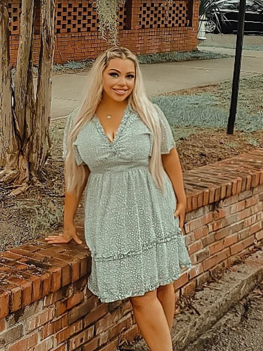 Women’s Sage Green Printed Short Sleeve Dress - Picture 2 of 4